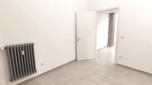 Locale commerciale in centro storico Vercelli - ristrutturazione