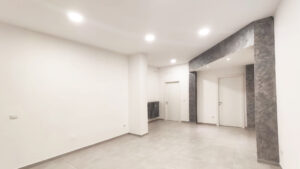 Locale commerciale in centro storico Vercelli - ristrutturazione